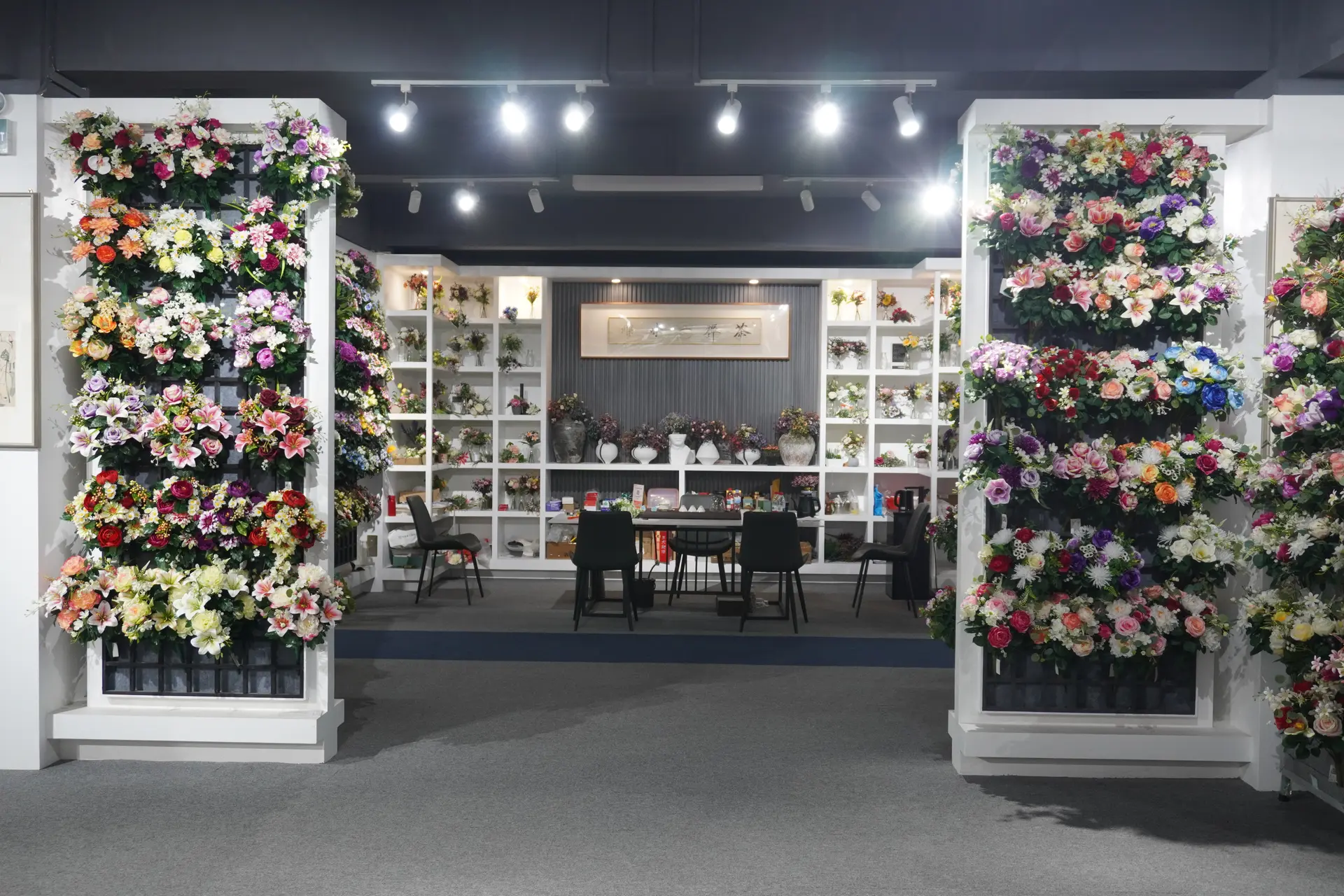LuckyFloral factory and product showroom