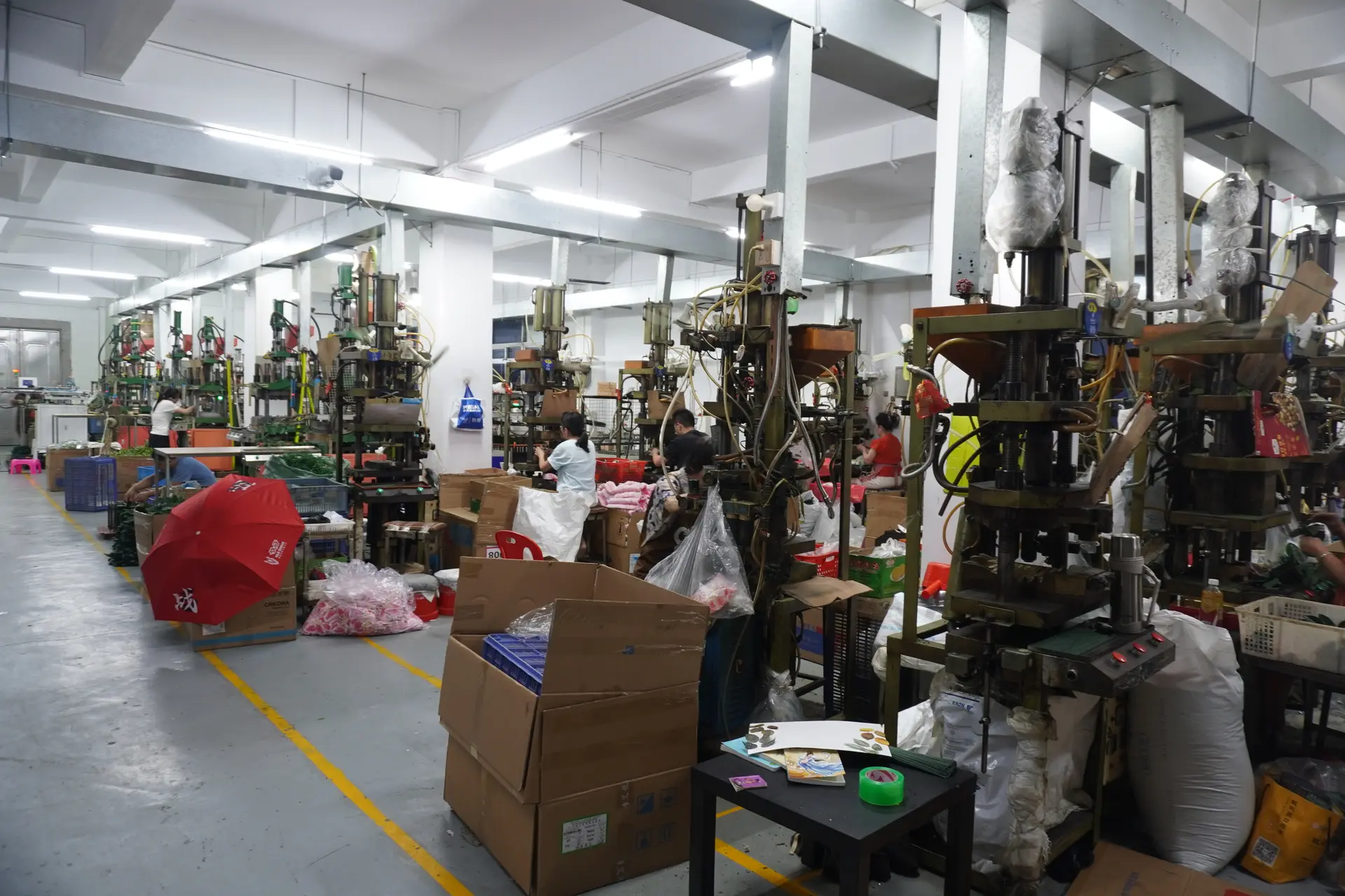 LuckyFloral factory and product showroom