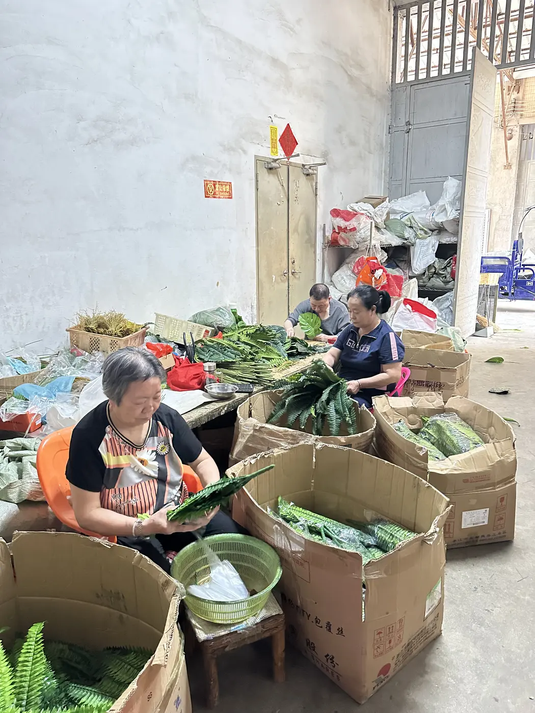 LuckyFloral factory and product showroom